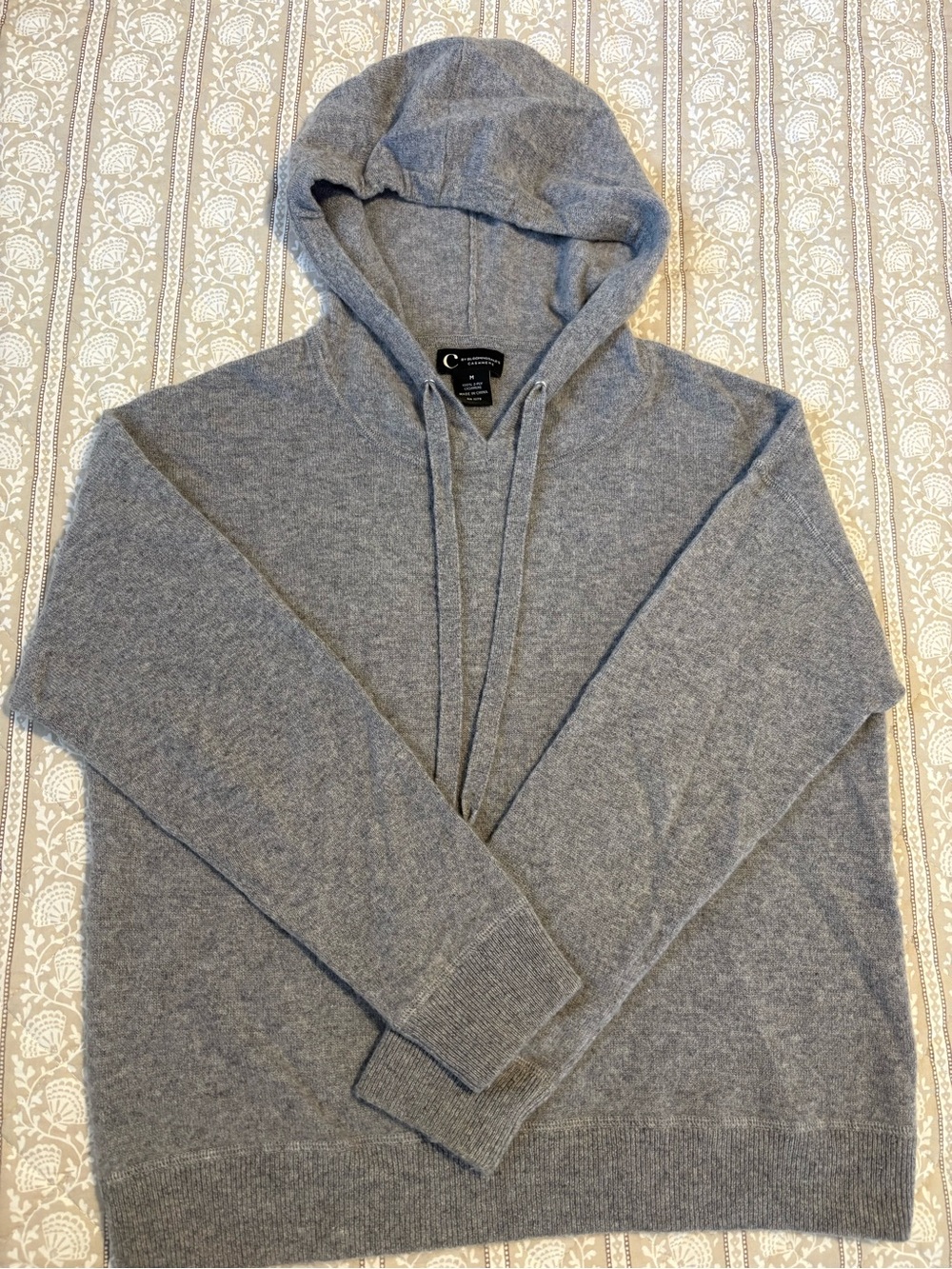 Bloomingdale’s women’s Cashmere-Blend Gray Hooded Sweater